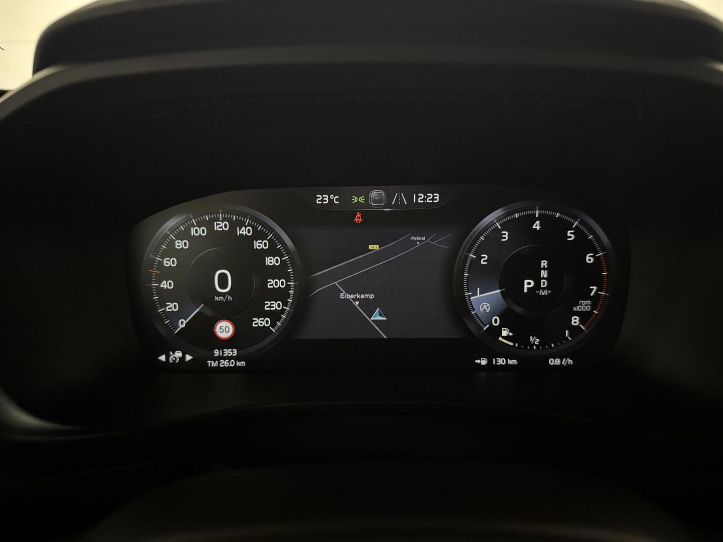 Volvo XC40 2.0 T4 R-Design Pano Leer Autopilot Camera Trekh. NAP