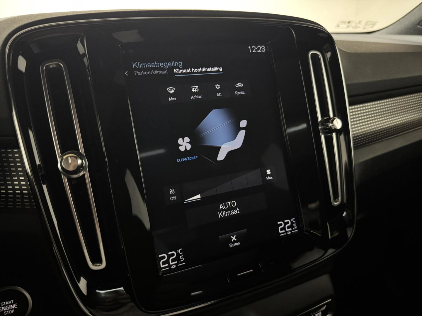 Volvo XC40 2.0 T4 R-Design Pano Leer Autopilot Camera Trekh. NAP