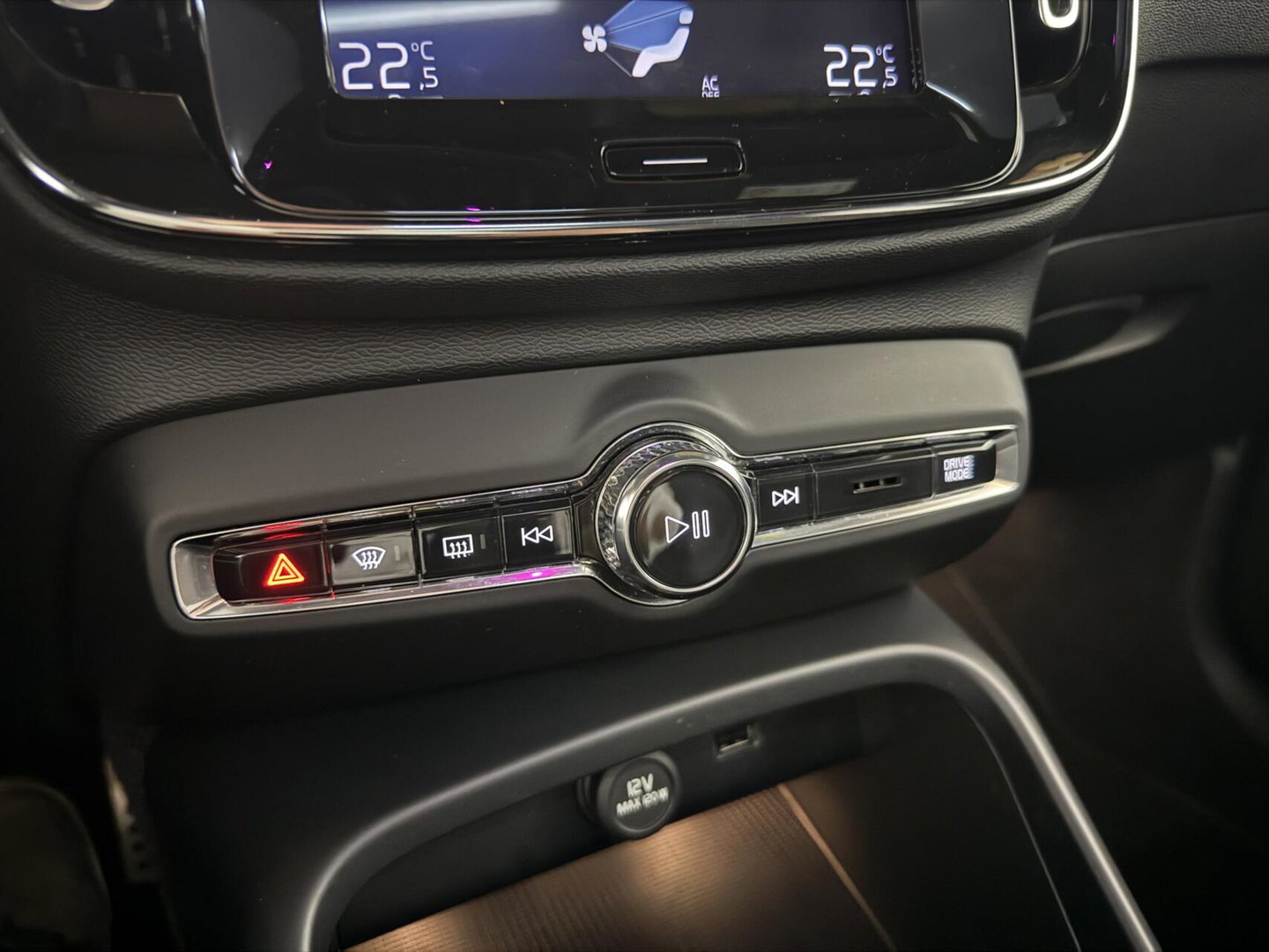 Volvo XC40 2.0 T4 R-Design Pano Leer Autopilot Camera Trekh. NAP