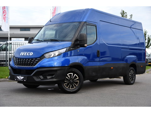 Iveco Daily 35C14V 2.3 352 H2 PB Edition Adaptieve Cruise, Camera, LED, Automaat, Clima, 3500kg Trekgewicht, Multimedia, Uniek!