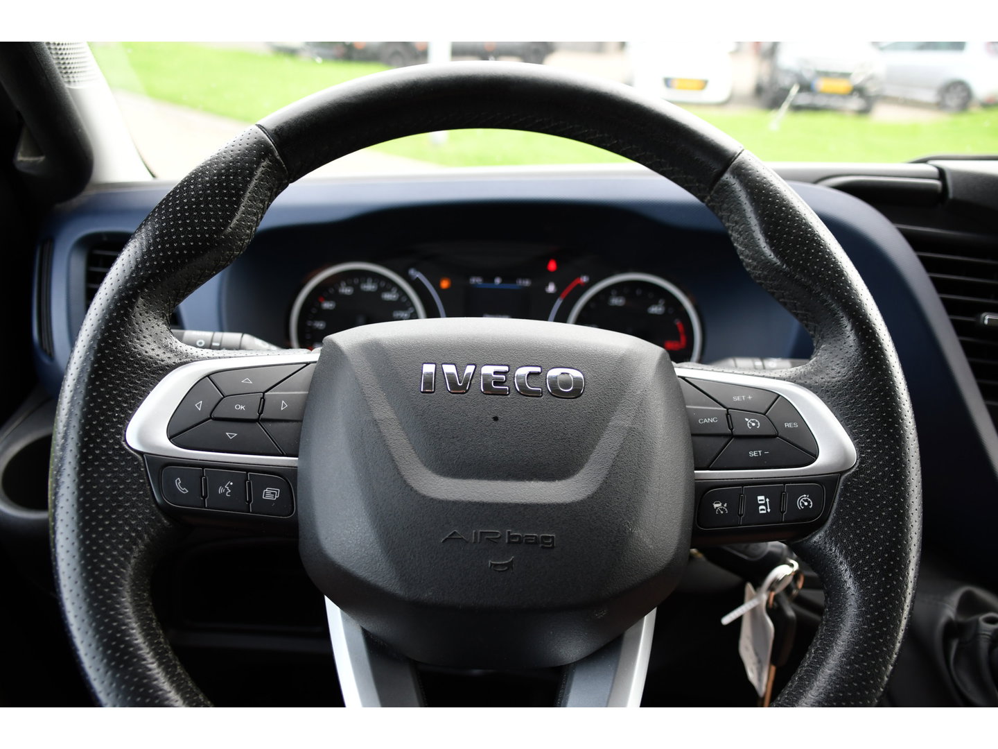 Iveco Daily 35C14V 2.3 352 H2 PB Edition Adaptieve Cruise, Camera, LED, Automaat, Clima, 3500kg Trekgewicht, Multimedia, Uniek!