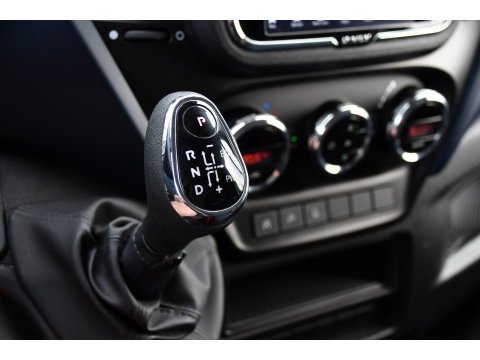 Iveco Daily 35C14V 2.3 352 H2 PB Edition Adaptieve Cruise, Camera, LED, Automaat, Clima, 3500kg Trekgewicht, Multimedia, Uniek!