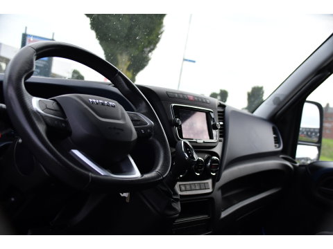 Iveco Daily 35C14V 2.3 352 H2 PB Edition Adaptieve Cruise, Camera, LED, Automaat, Clima, 3500kg Trekgewicht, Multimedia, Uniek!