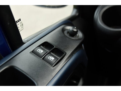Iveco Daily 35C14V 2.3 352 H2 PB Edition Adaptieve Cruise, Camera, LED, Automaat, Clima, 3500kg Trekgewicht, Multimedia, Uniek!