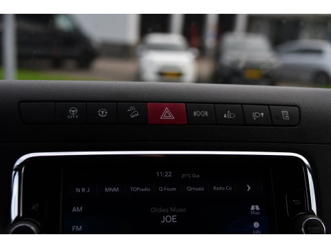 Iveco Daily 35C14V 2.3 352 H2 PB Edition Adaptieve Cruise, Camera, LED, Automaat, Clima, 3500kg Trekgewicht, Multimedia, Uniek!