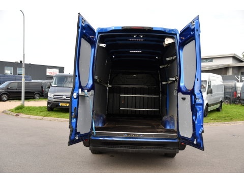 Iveco Daily 35C14V 2.3 352 H2 PB Edition Adaptieve Cruise, Camera, LED, Automaat, Clima, 3500kg Trekgewicht, Multimedia, Uniek!