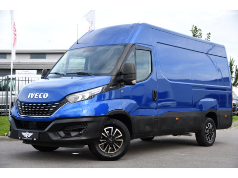 Iveco Daily 35C14V 2.3 352 H2 PB Edition Adaptieve Cruise, Camera, LED, Automaat, Clima, 3500kg Trekgewicht, Multimedia, Uniek!