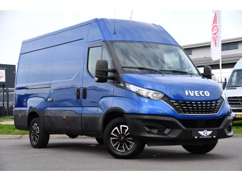 Iveco Daily 35C14V 2.3 352 H2 PB Edition Adaptieve Cruise, Camera, LED, Automaat, Clima, 3500kg Trekgewicht, Multimedia, Uniek!