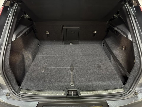 Volvo XC40 2.0 T4 R-Design Pano Leer Autopilot Camera Trekh. NAP