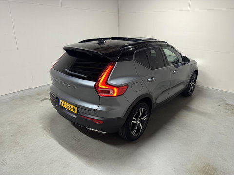 Volvo XC40 2.0 T4 R-Design Pano Leer Autopilot Camera Trekh. NAP
