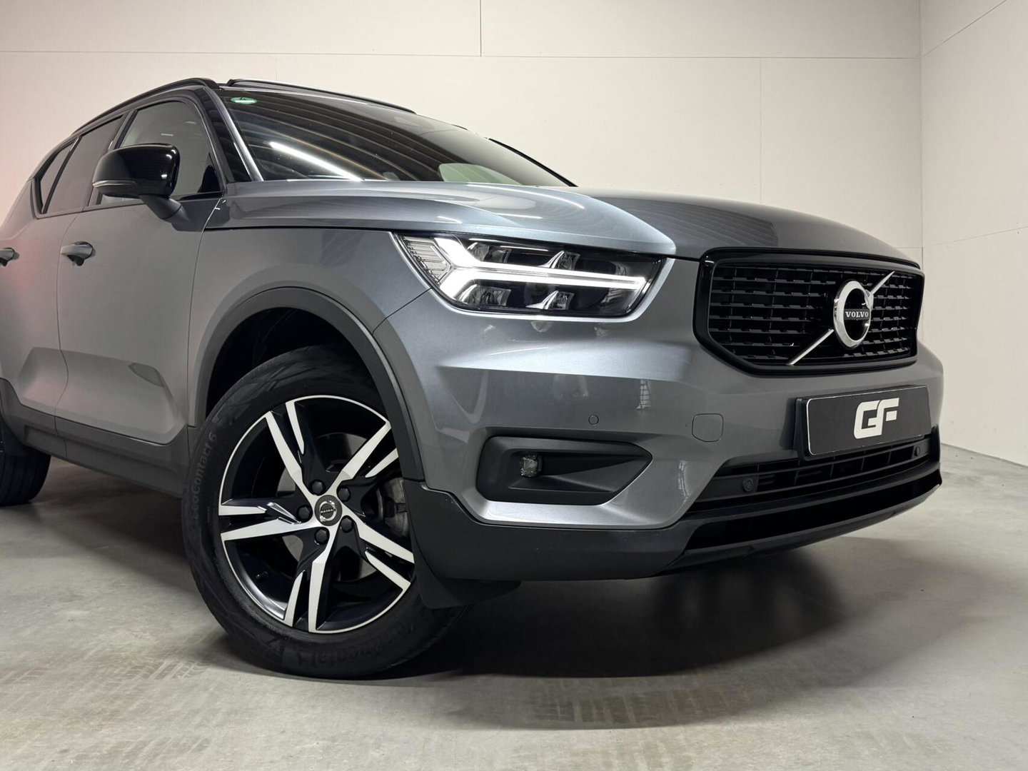 Volvo XC40 2.0 T4 R-Design Pano Leer Autopilot Camera Trekh. NAP