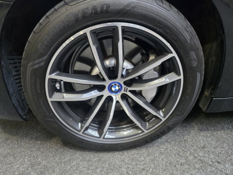 BMW 5 Serie 530e Business Edition M-Sport Plus HUD Navi LED Memory stoelv en koeling LM