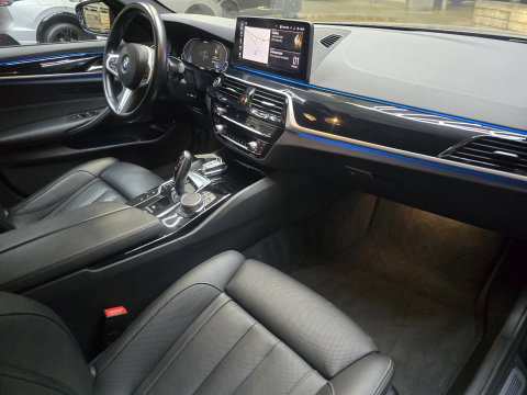 BMW 5 Serie 530e Business Edition M-Sport Plus HUD Navi LED Memory stoelv en koeling LM
