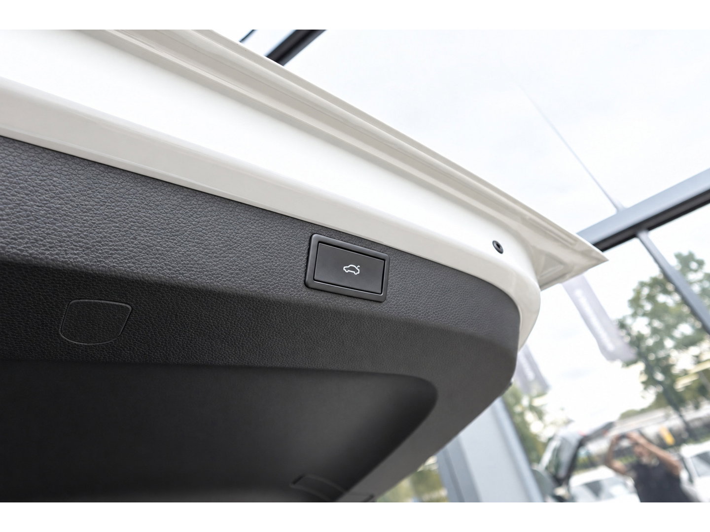 Škoda Karoq 1.5 TSI ACT Sportline Business KEYLESS CAM SFEER
