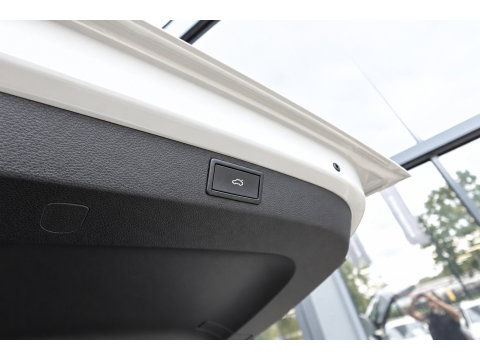 Škoda Karoq 1.5 TSI ACT Sportline Business KEYLESS CAM SFEER