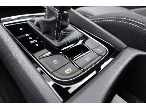 Škoda Karoq 1.5 TSI ACT Sportline Business KEYLESS CAM SFEER