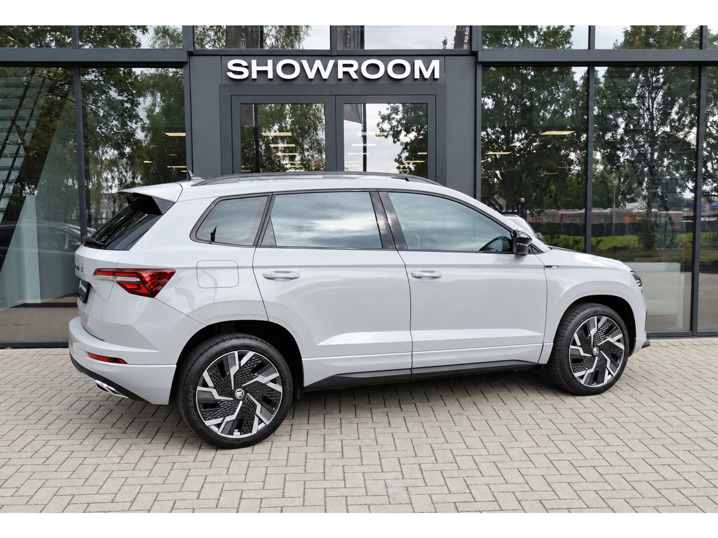 Škoda Karoq 1.5 TSI ACT Sportline Business KEYLESS CAM SFEER
