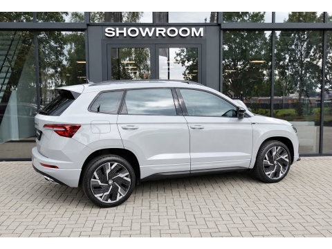 Škoda Karoq 1.5 TSI ACT Sportline Business KEYLESS CAM SFEER