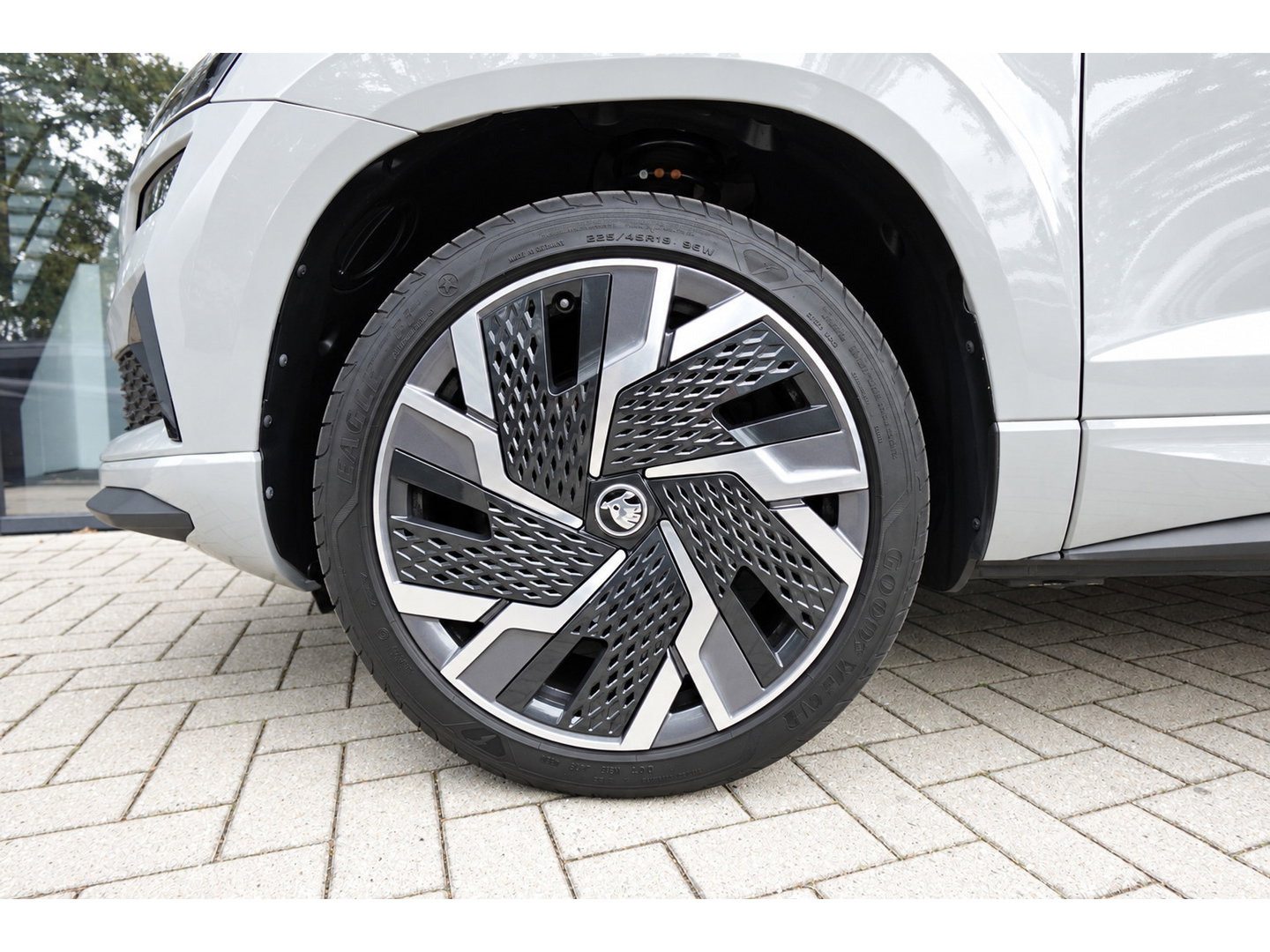 Škoda Karoq 1.5 TSI ACT Sportline Business KEYLESS CAM SFEER