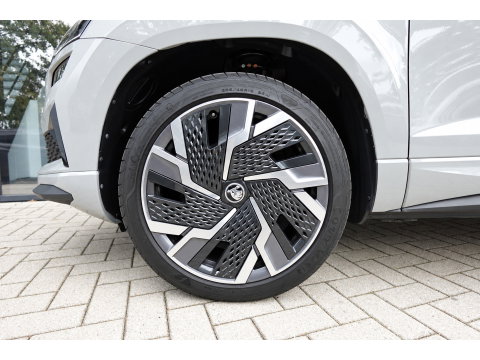 Škoda Karoq 1.5 TSI ACT Sportline Business KEYLESS CAM SFEER