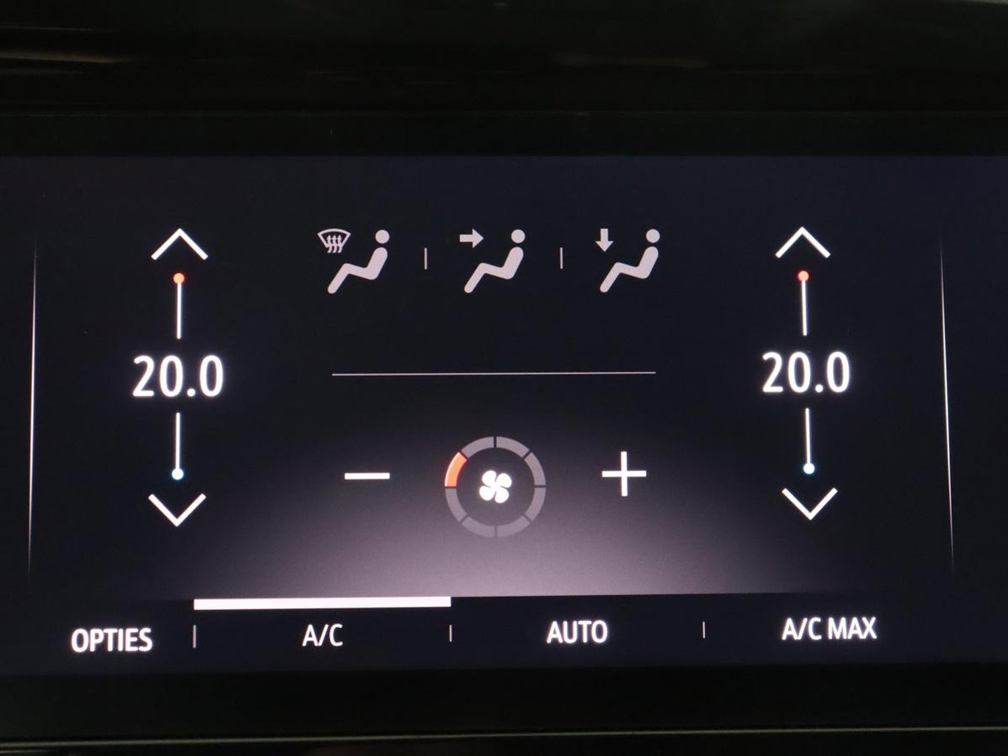 Opel Grandland 1.6 Turbo Plug-In GSE 300PK Hybrid4 4x4 Stoelverwarming | LED | Camera | Dodehoek Ass. | Adapt. cruise |