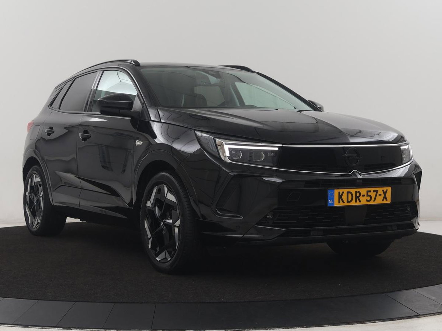 Opel Grandland 1.6 Turbo Plug-In GSE 300PK Hybrid4 4x4 Stoelverwarming | LED | Camera | Dodehoek Ass. | Adapt. cruise |