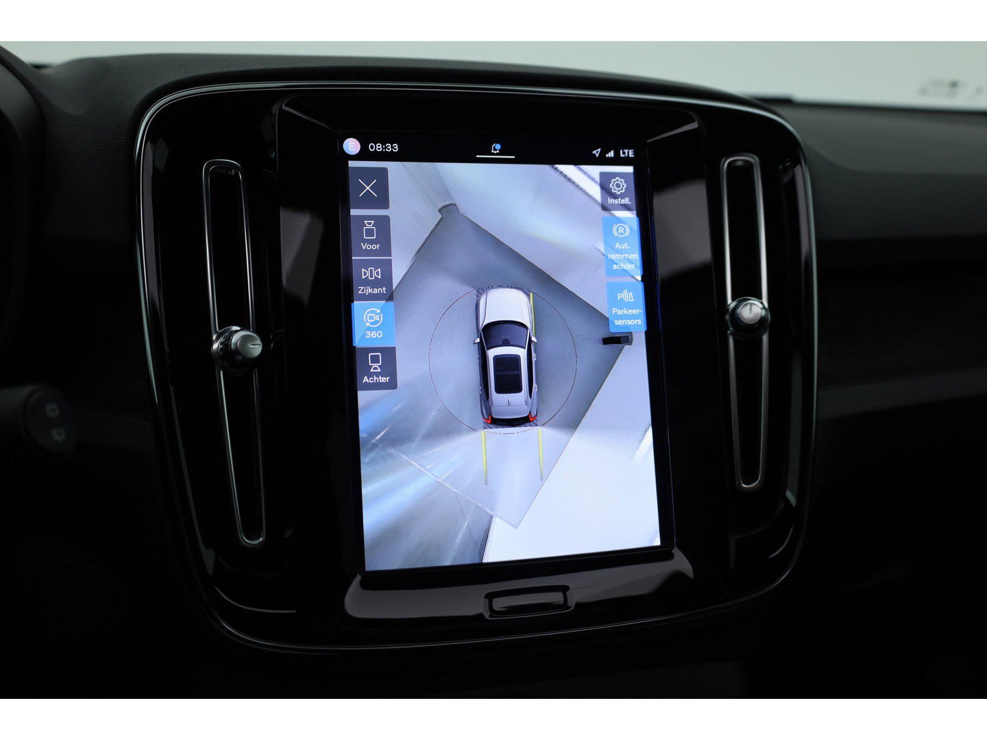 Volvo XC40 Single Motor Extended Range Ultimate 82 kWh | 572km WLTP | SOH 96% | Pano-dak | 360 camera | Elek. vers. stoelen | H&K Audio |