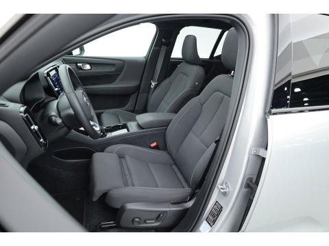 Volvo XC40 Single Motor Extended Range Ultimate 82 kWh | 572km WLTP | SOH 96% | Pano-dak | 360 camera | Elek. vers. stoelen | H&K Audio |