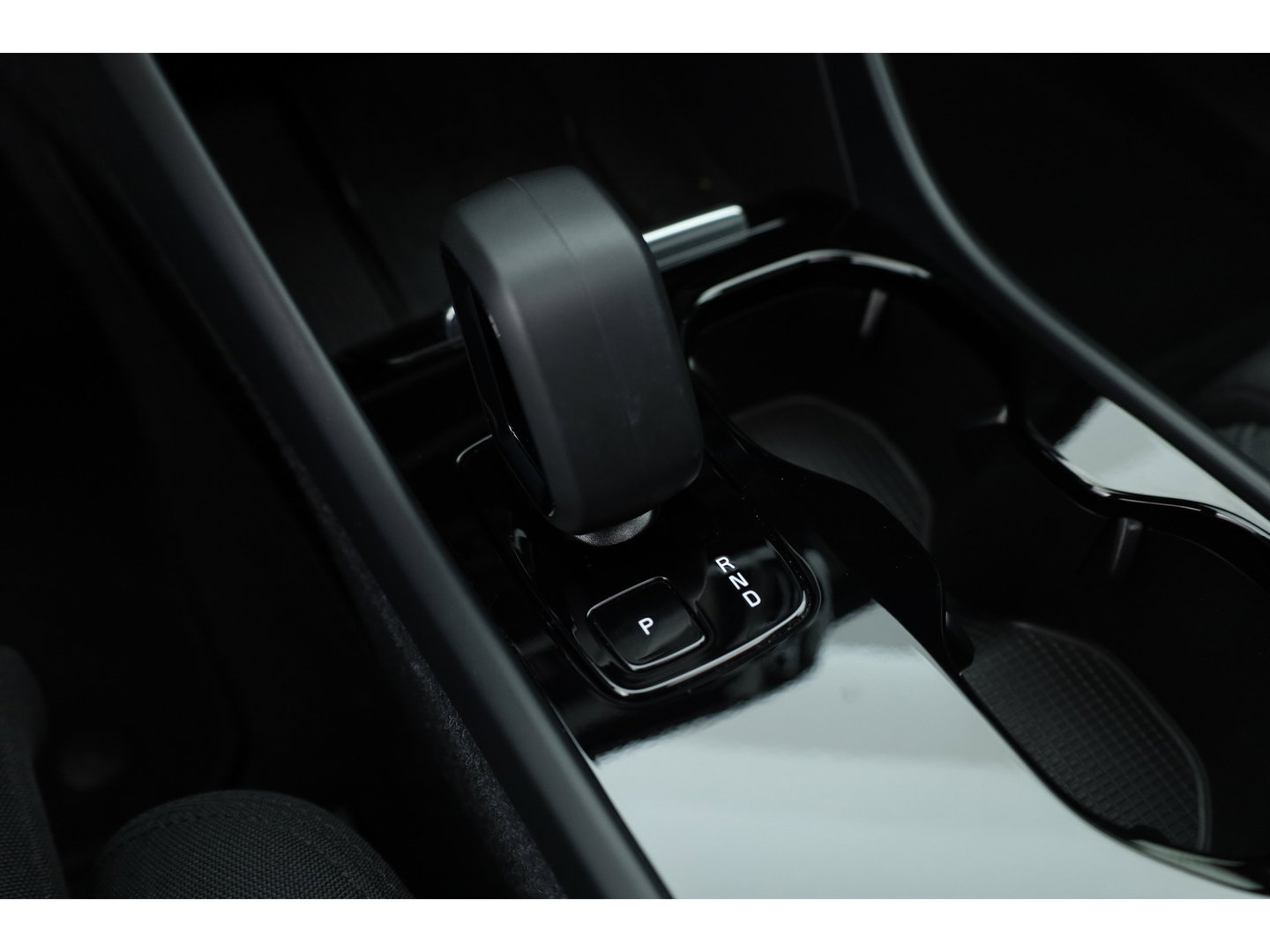 Volvo XC40 Single Motor Extended Range Ultimate 82 kWh | 572km WLTP | SOH 96% | Pano-dak | 360 camera | Elek. vers. stoelen | H&K Audio |