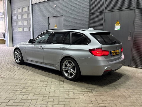 BMW 3 Serie Touring 330i Sport Executive | M-Sport | 18 inch | Leder | Dodehoek detectie | Camera