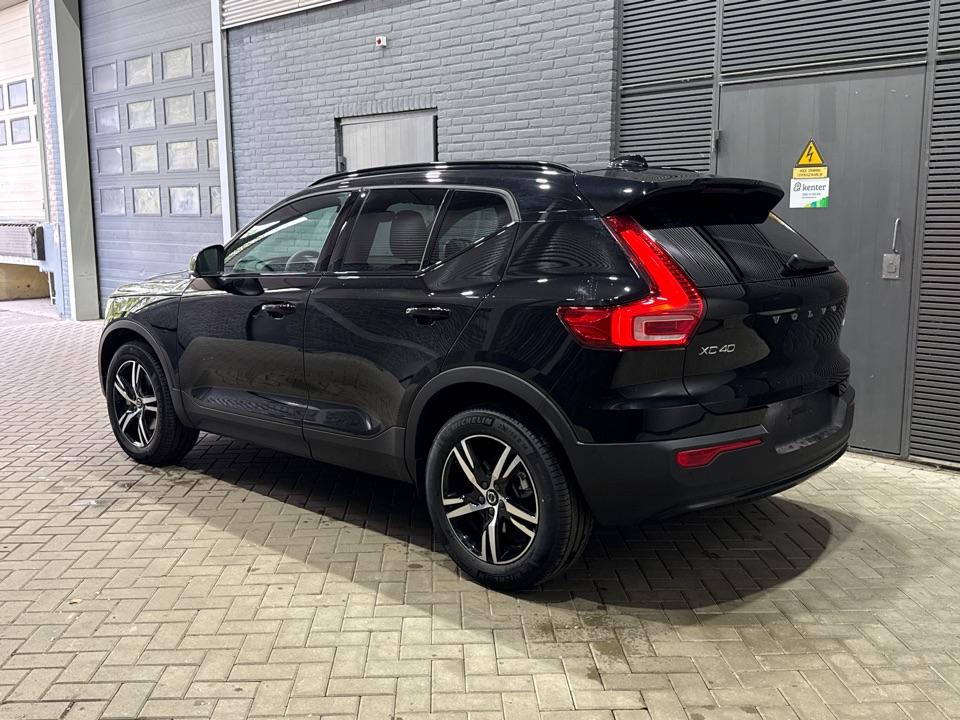 Volvo XC40 2.0 B3 Plus Dark | Harman/Kardon | ACC | 360° Camera | Memory | Keyless | Stoel+Stuurverwarming