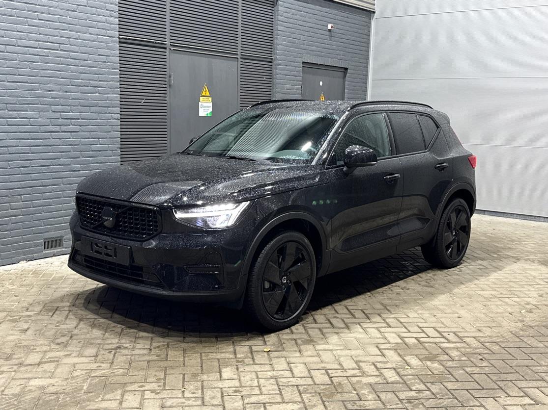 Volvo XC40 2.0 B3 Plus Black Edition | Pilot Assist | Harman/Kardon | BLIS | Stoel- stuurverwarming | 20 inch