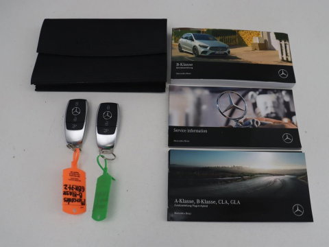 Mercedes-Benz B-Klasse 250 e Premium Plus AMG-Line | Camera | Navigatie | LED | Stoelverwarming |