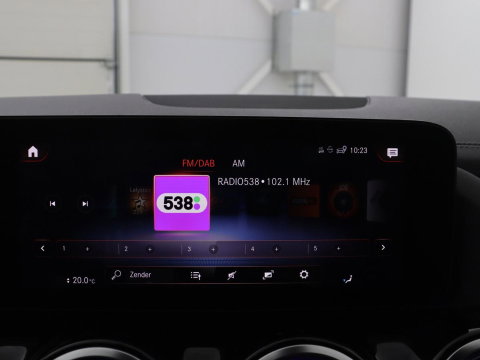Mercedes-Benz B-Klasse 250 e Premium Plus AMG-Line | Camera | Navigatie | LED | Stoelverwarming |