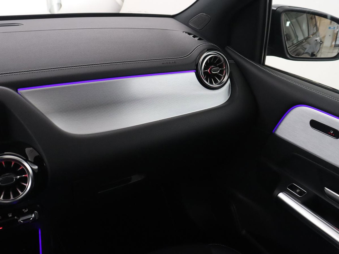 Mercedes-Benz B-Klasse 250 e Premium Plus AMG-Line | Camera | Navigatie | LED | Stoelverwarming |