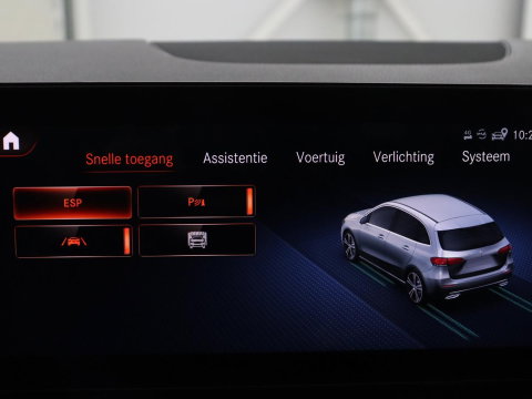 Mercedes-Benz B-Klasse 250 e Premium Plus AMG-Line | Camera | Navigatie | LED | Stoelverwarming |