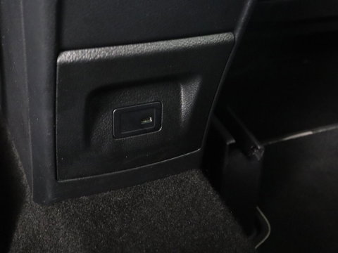 Mercedes-Benz B-Klasse 250 e Premium Plus AMG-Line | Camera | Navigatie | LED | Stoelverwarming |