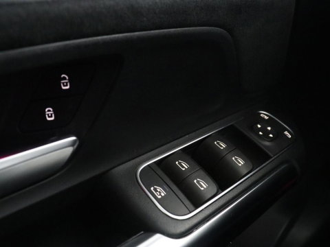 Mercedes-Benz B-Klasse 250 e Premium Plus AMG-Line | Camera | Navigatie | LED | Stoelverwarming |