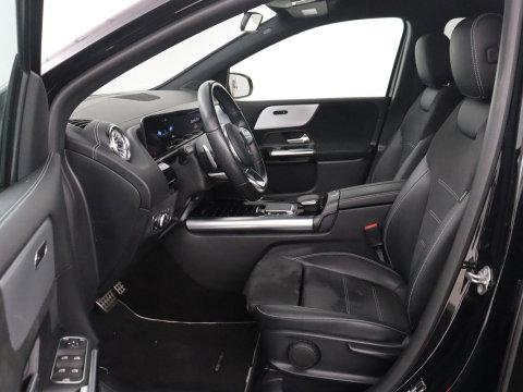 Mercedes-Benz B-Klasse 250 e Premium Plus AMG-Line | Camera | Navigatie | LED | Stoelverwarming |