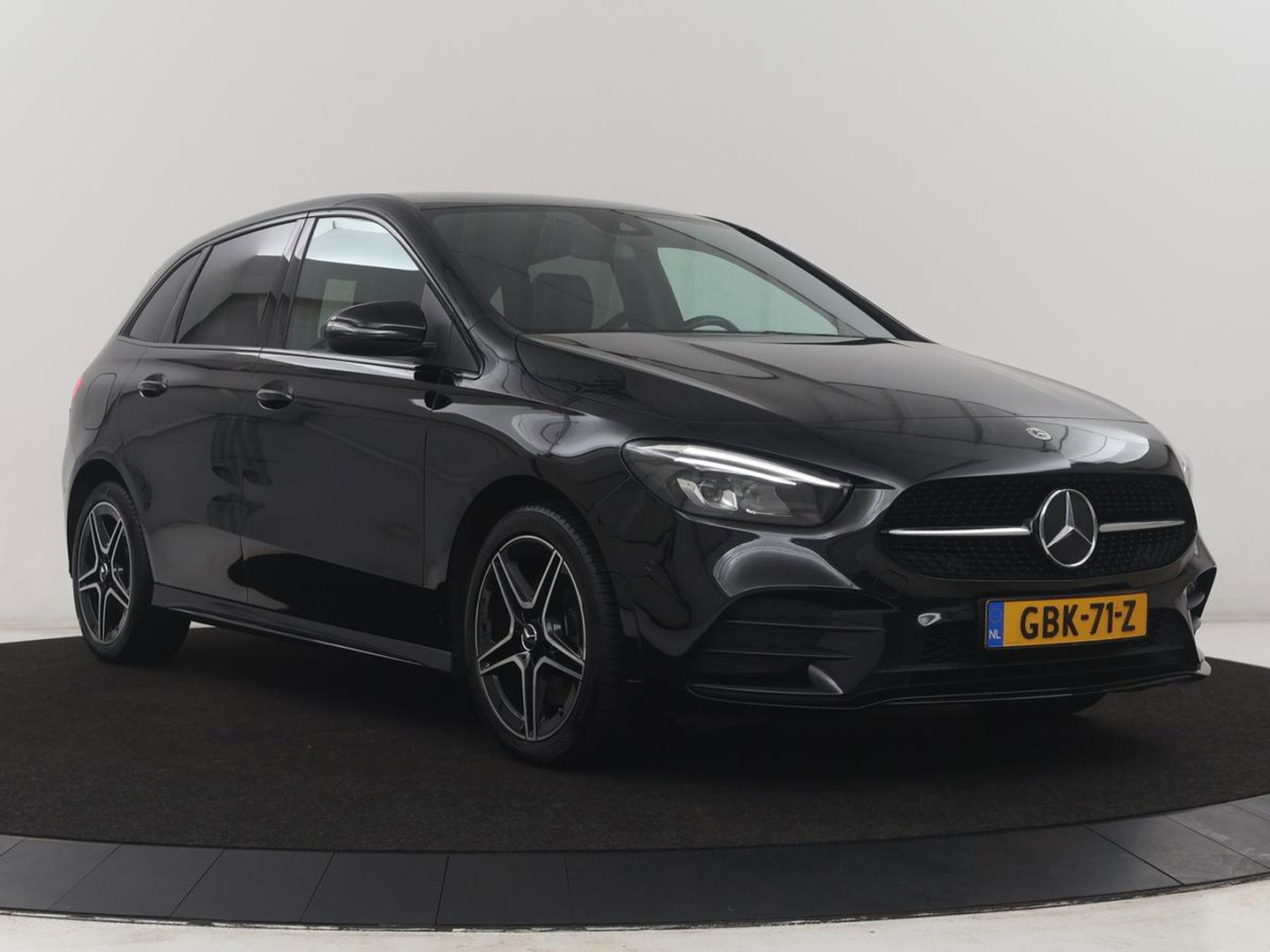 Mercedes-Benz B-Klasse 250 e Premium Plus AMG-Line | Camera | Navigatie | LED | Stoelverwarming |