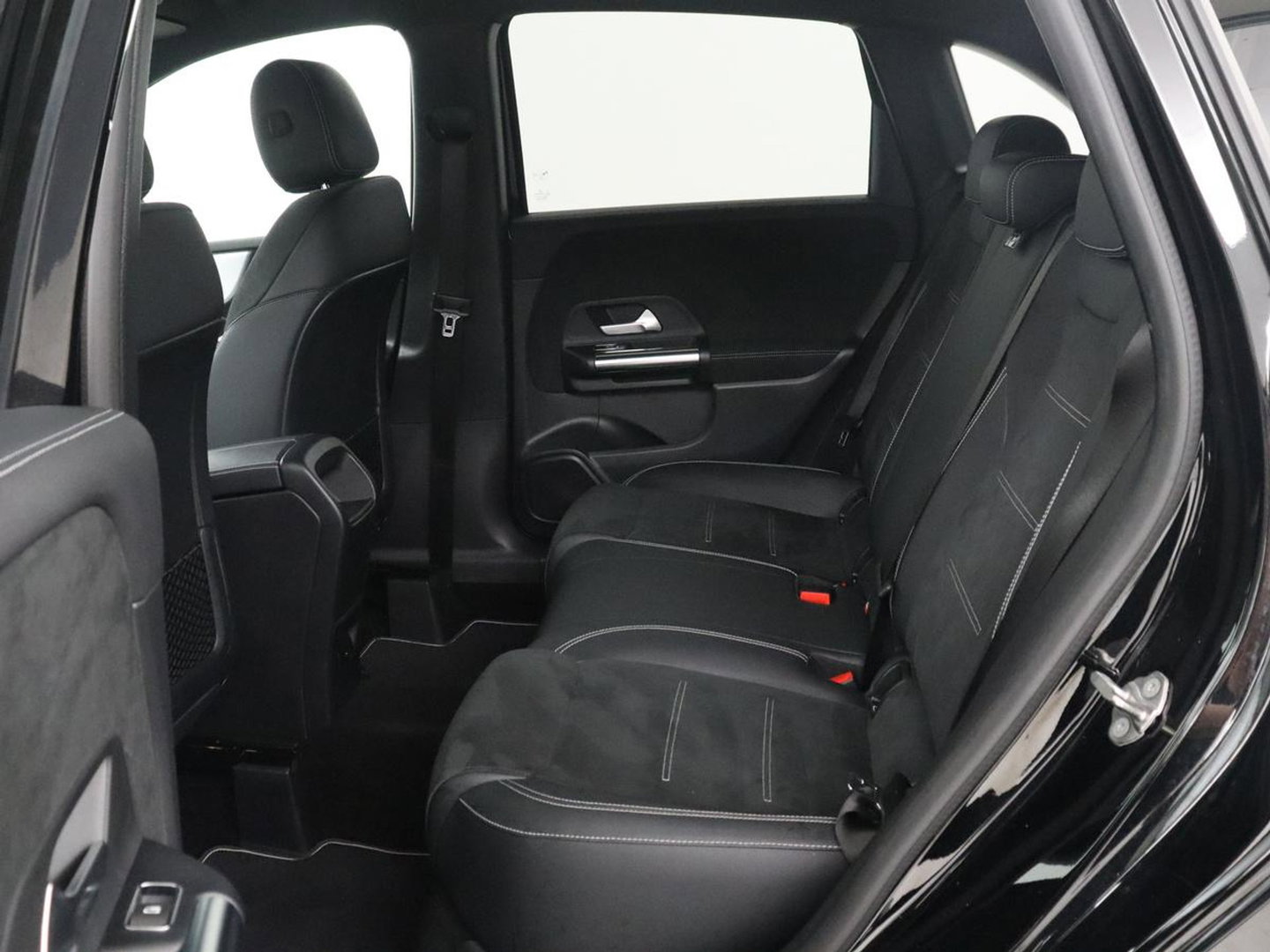 Mercedes-Benz B-Klasse 250 e Premium Plus AMG-Line | Camera | Navigatie | LED | Stoelverwarming |
