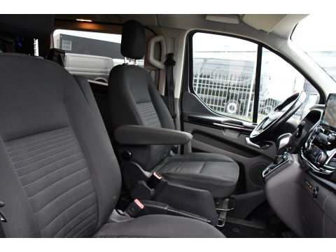 Ford Transit Custom 300 2.0 TDCI L2H1 DC Raptor Edition Limited Camera, Cruise, Carplay, 130pk, Automaat, Sensoren, Multimedia, 2 x Schuifdeur, UNIEK!
