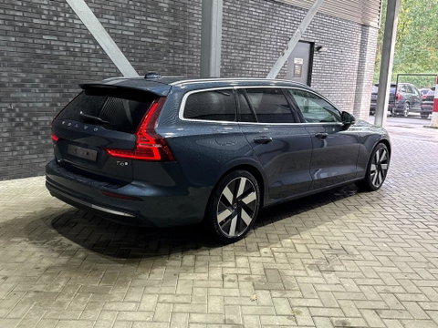 Volvo V60 T6 Plus Bright | Pilot Assist | Panoramadak | Harman/Kardon | BLIS | Keyless