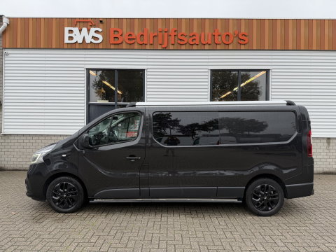 Renault Trafic 2.0 dCi 145pk T29 L2H1 Luxe DC 5 persoons / vaste prijs rijklaar € 17.950 ex btw / lease vanaf € 302 / euro 6 / bpm vrij / zwart metallic / leer / airco / cruise / navi / camera !