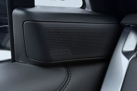 Land Rover Range Rover 3.0 P550e HSE | Meridian 3D | Shadow Exterior Pack | Massage | 360° Camera | 4-Wielbesturing | 22 Inch