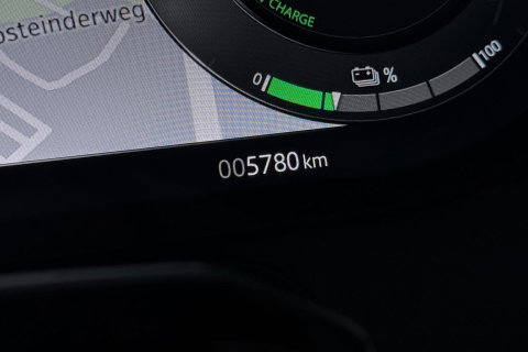 Land Rover Range Rover 3.0 P550e HSE | Meridian 3D | Shadow Exterior Pack | Massage | 360° Camera | 4-Wielbesturing | 22 Inch
