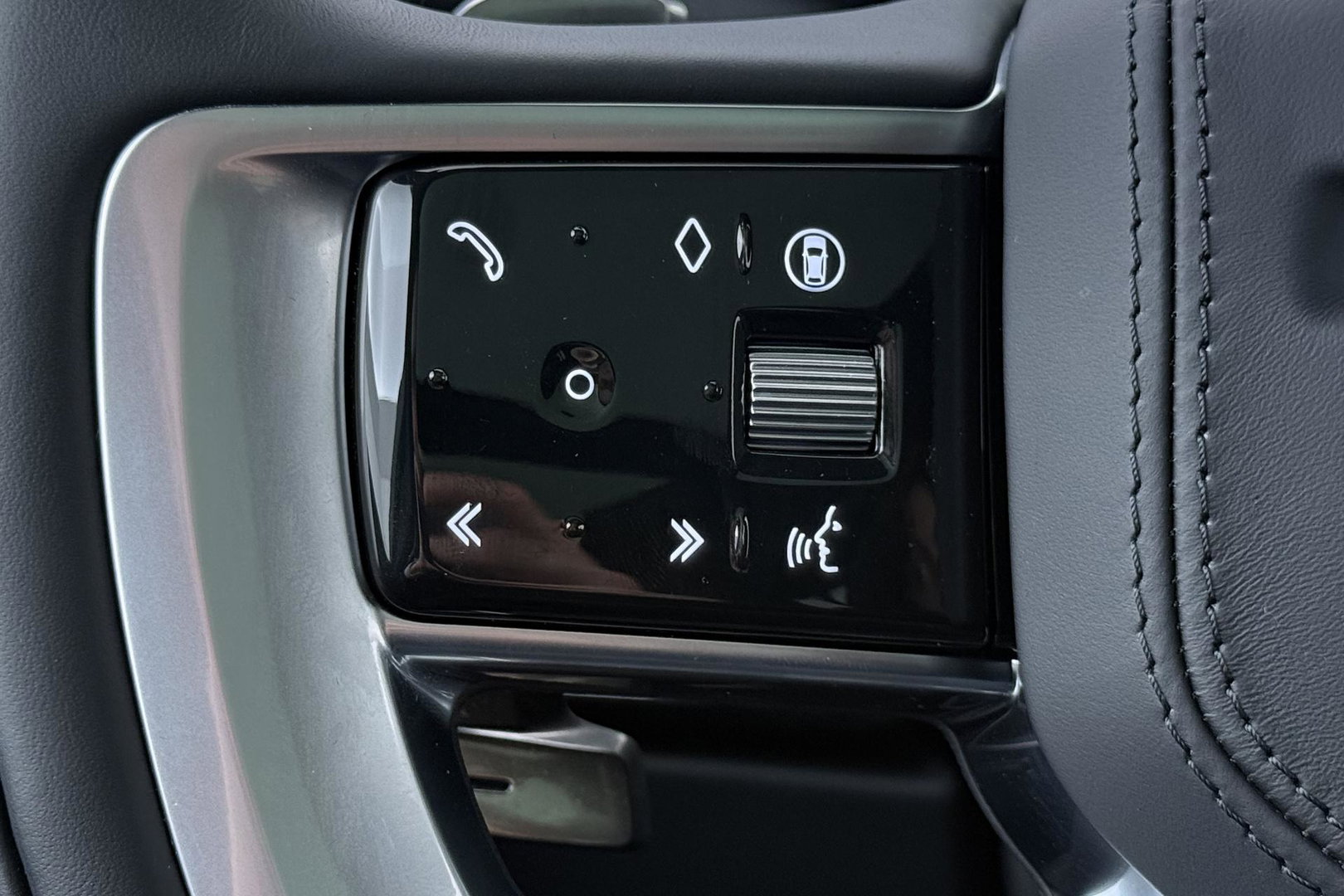 Land Rover Range Rover 3.0 P550e HSE | Meridian 3D | Shadow Exterior Pack | Massage | 360° Camera | 4-Wielbesturing | 22 Inch