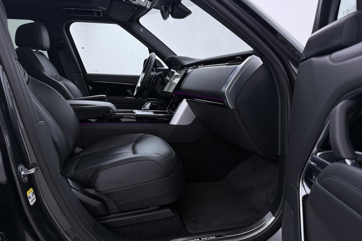 Land Rover Range Rover 3.0 P550e HSE | Meridian 3D | Shadow Exterior Pack | Massage | 360° Camera | 4-Wielbesturing | 22 Inch