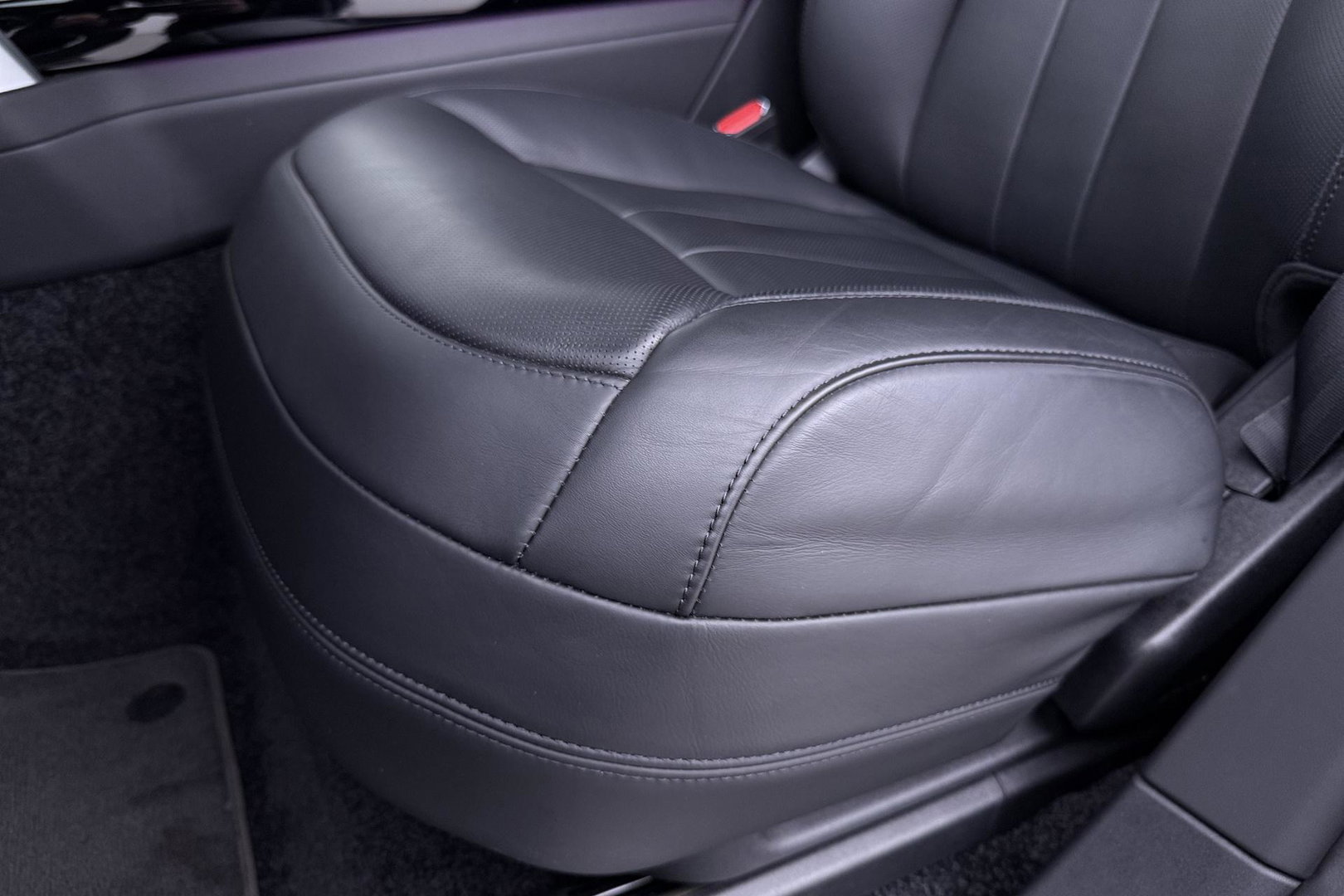 Land Rover Range Rover 3.0 P550e HSE | Meridian 3D | Shadow Exterior Pack | Massage | 360° Camera | 4-Wielbesturing | 22 Inch
