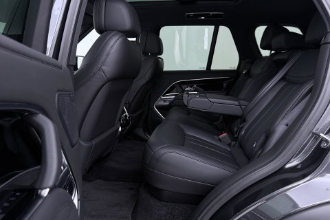 Land Rover Range Rover 3.0 P550e HSE | Meridian 3D | Shadow Exterior Pack | Massage | 360° Camera | 4-Wielbesturing | 22 Inch